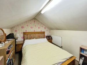 Loft Room - click for photo gallery